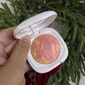 2/$25 Kiko Milano Lost In Amalfi Baked Blush In Morning Kiss
